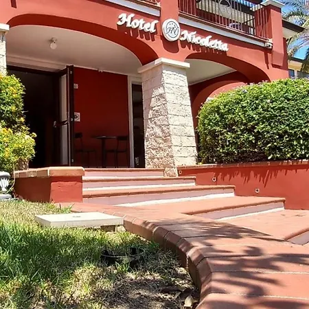 Nicoletta Hotel 3*