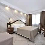 فندق Nicoletta 3*