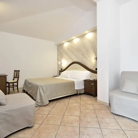 Nicoletta Santa Maria Navarrese