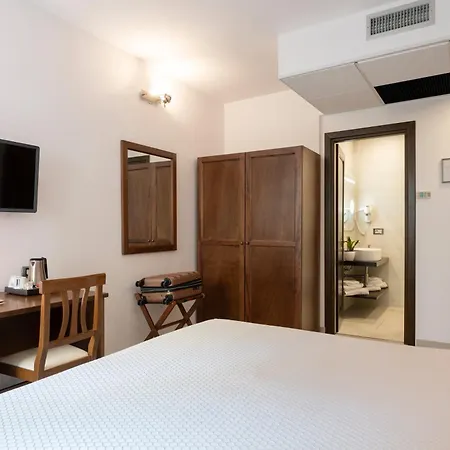 Nicoletta Hotel 3*