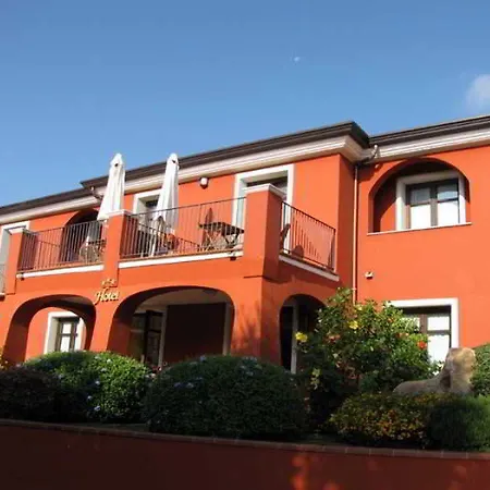 Nicoletta 3* 산타마리아나바레제